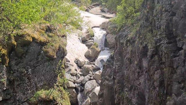 Домбай водопад Чёртова мельница