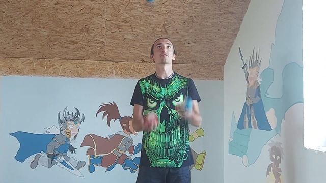 Как научиться жонглировать 4 мячами смотреть онлайн