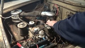 Запустили Москвич-402 после длительного простоя.