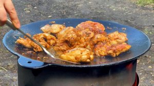 В деревне приготовила шаурму на садже / шаурма на костре