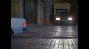 Телефон полиции:110 (1991) car crash scene