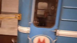 Метро-поезд 81-717-714 (2-0-2) на станции Заельцовская