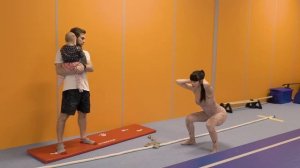 Выпуск 18 "Тренировка мышц ног и ягодиц в домашних условиях".