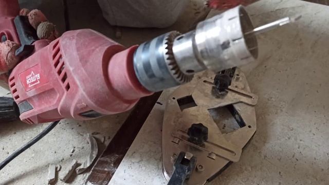 Кондуктор коронок Как и чем просверлить отверстие в керамограните D38