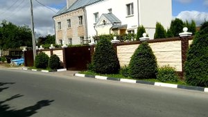 Забор из бетонных панелей и блоков