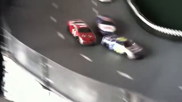 MICRO REALITY STOCK CAR RACING GAME смотреть онлайн