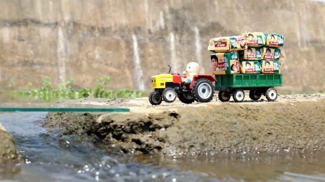 Пикап с печеньем застрял в луже смотреть онлайн