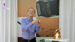 "Танец с орешками" 2 младшая группа