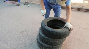 Готовлю из покрышек чтобы сделать канализационную яму. Режем простым способом  покрышку автомобиля.