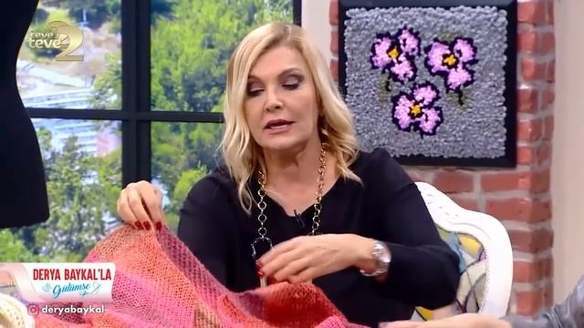 Derya Baykal'la Gülümse: Tülin İriş'ten Zırhlı Örgüden Mevsimlik Hafif Yelek... смотреть онлайн