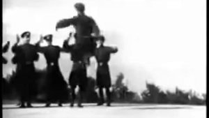 Танцы советских солдат