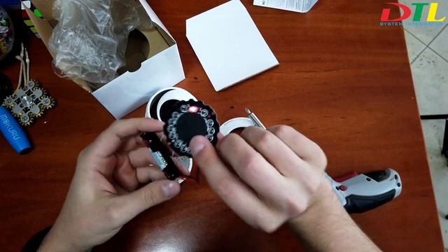 Комплект "Психологический" - муляж внутренней купольной видеокамеры Novicam C11 + наклейка смотреть онлайн