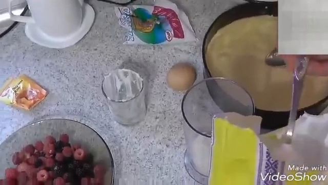 Вкусный пирог с малиной