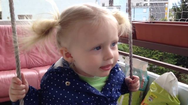 Sofi houpi na balkone смотреть онлайн