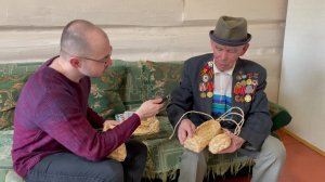 «Марий Эл ТВ»: Ветеран из Респ. Башкортостан Тимирбай Тимиршин в 89 лет плетет лапти