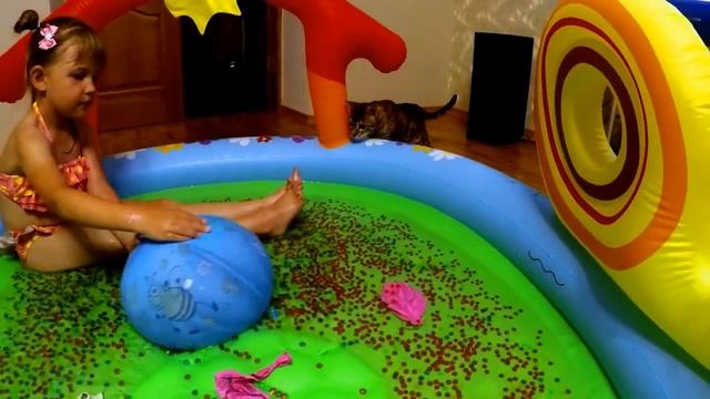 ОРБИЗ В ШАРИКЕ ?ОРБИЗ БАССЕЙН смотреть онлайн