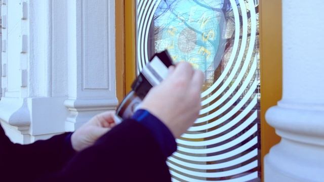 Polaroid 100 Land Camera Lives Again - One Instant смотреть онлайн