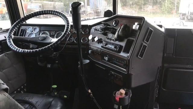 Freightliner Classic XL. Освещение салона. Шприцовка грузовика.