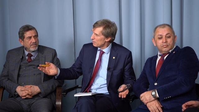 Народ убегает из деревень!  Разговор Василия Мельниченко с гостями из Чувашии и Дагестана.