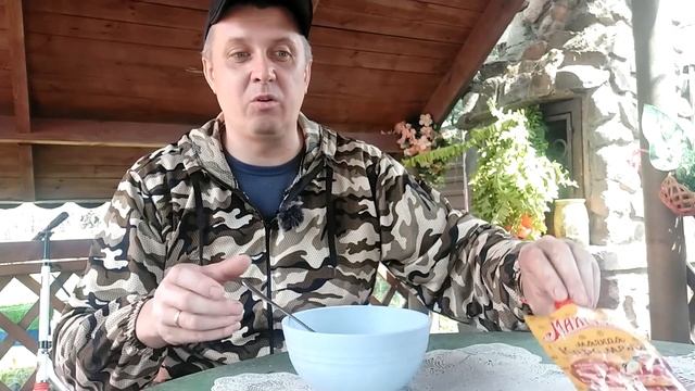 КАРАСЬ клюёт на каждом забросе! Рыбак показал как сделать супер насадку для рыбалки! смотреть онлайн