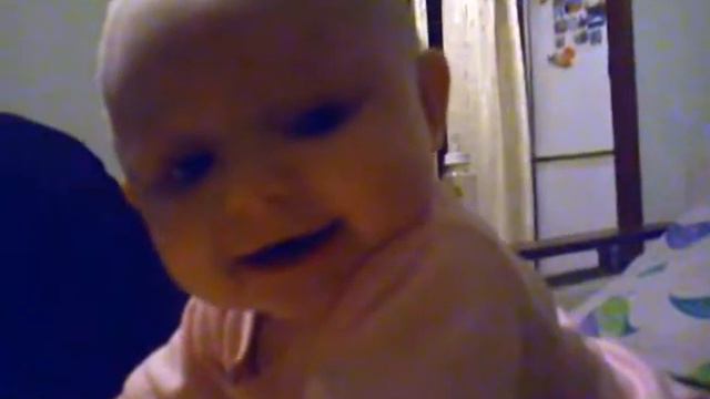 Алиса месит тесто смотреть онлайн