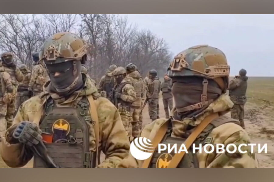 сербские добровольцы проходят боевую подготовку в Запорожской области