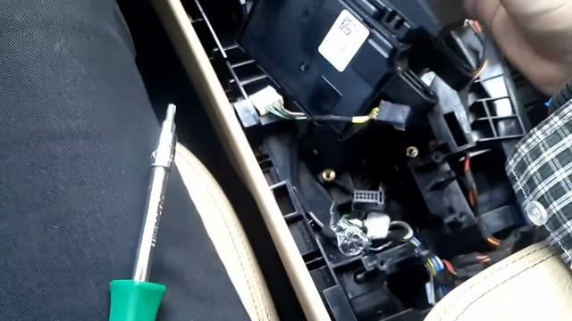Как снять центральную консоль bmw x3. Center console removal