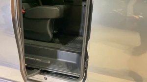 Новый Мерседес V-класс рестайлинг в тюнинг-пакете Black Crystal & Light kit #vclass #lartedesign