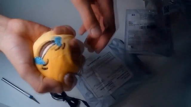 Брелок смайлик смотреть онлайн