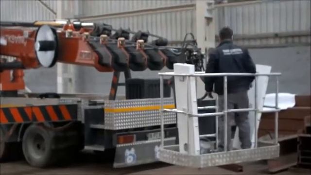 Автогидроподъемник  с высотой подъёма 36 м