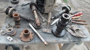 ГАЗ 21 ,, АННА ,, Ремонт кпп , установка двигателя.