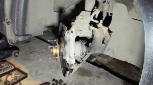 Замена передних тормозных дисков Chevrolet Cruze, Aveo t300, Opel Astra J brake disc replacement