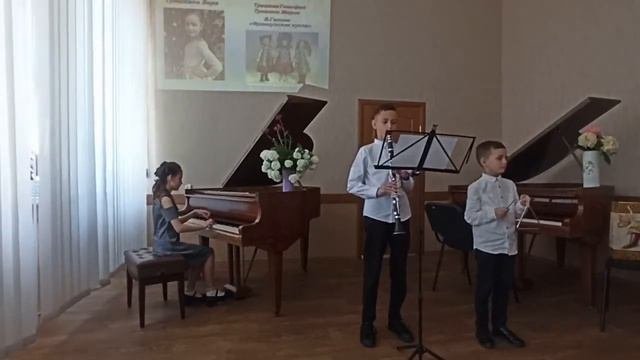 Семейный ансамбль Тришкина Вера, Тришкин Тимофей и Тришкин Мирон