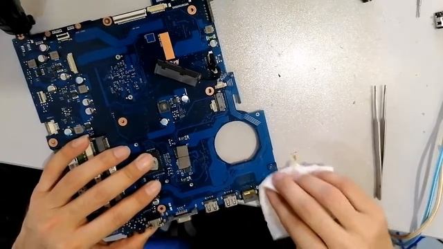 Тарзи иваз кунии разъёми зарядники ноутбук Samsung rv513/Замена разъём питания ноут Samsung rv513/ смотреть онлайн