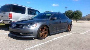 MiniFeature: Clean and lowered Passat