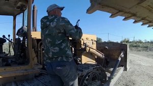 ЗАМЕНА РЕССОРЫ НА БУЛЬДОЗЕРЕ Т 130