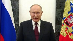 За нашу Великую Россию и любимую Родину в лице уважаемого Президента России!???