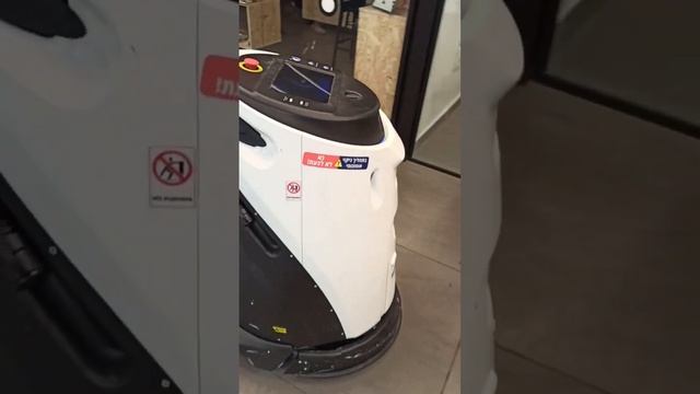 НАЧАЛОСЬ! РОБОТ УБОРЩИК МОЕТ ПОЛ В БОЛЬНИЦЕ TEL AVIV'S HOSPITAL ROBOTIC CLEANING