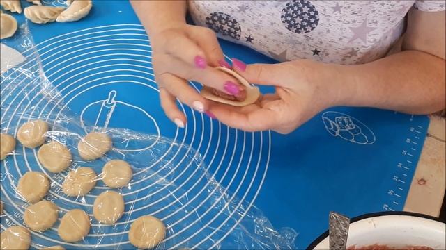 Vlog/Поболтаем обо всём/ Прогулялись и купили продукты/ Миксер Kitfort живее всех живых! смотреть онлайн