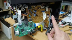 Canon mf 3010 не включается!?