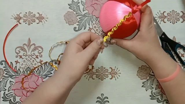 DIY Christmas tree toy Ball of ribbons//Большой шар на ёлку из атласных лент