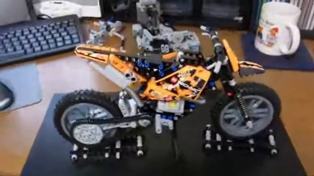 Lego Technic 42007 Moto Cross Bike Drive 2 смотреть онлайн