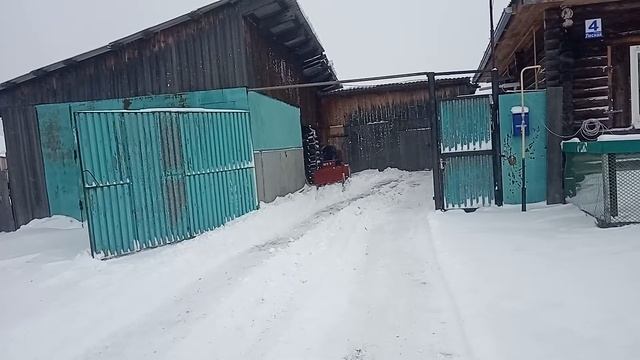 Минитрактор "Классика" чистка снега смотреть онлайн