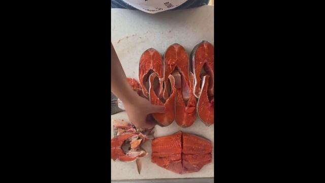 РАЗДЕЛЫВАЕМ РЫБУ