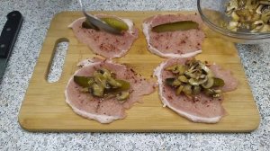 СВИНЫЕ РУЛЕТЫ В СЛИВОЧНО-ГРИБНОМ СОУСЕ!!!!