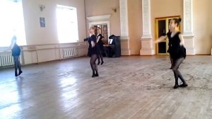 Урок классического танца - прыжок Pas Echappe