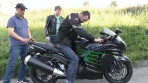 Обзор мотоцикла Kawasaki ZZR1400