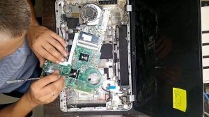 Разборка ноутбука  HP Pavilion 15e 051sr , чистка, замена термопасты, сборка.