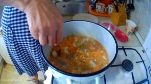 фасоль с тушенкой