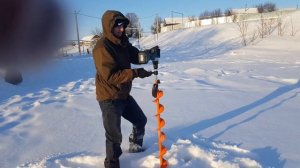 Тест бесчеточного дрель -  шуруповерта Abeden + шнек MOTOSHTORM 130 + ножи NERO